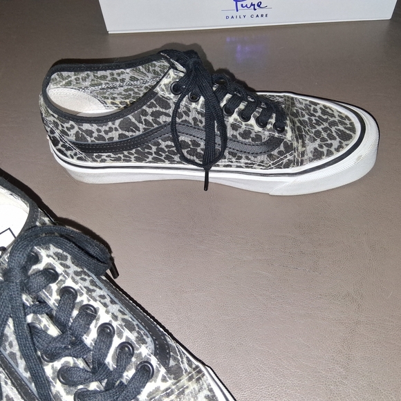 Vans Wild Pattern Sneakers with Black and White Accents - Picture 3 of 8